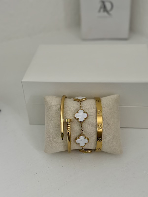 CVN Bangle set