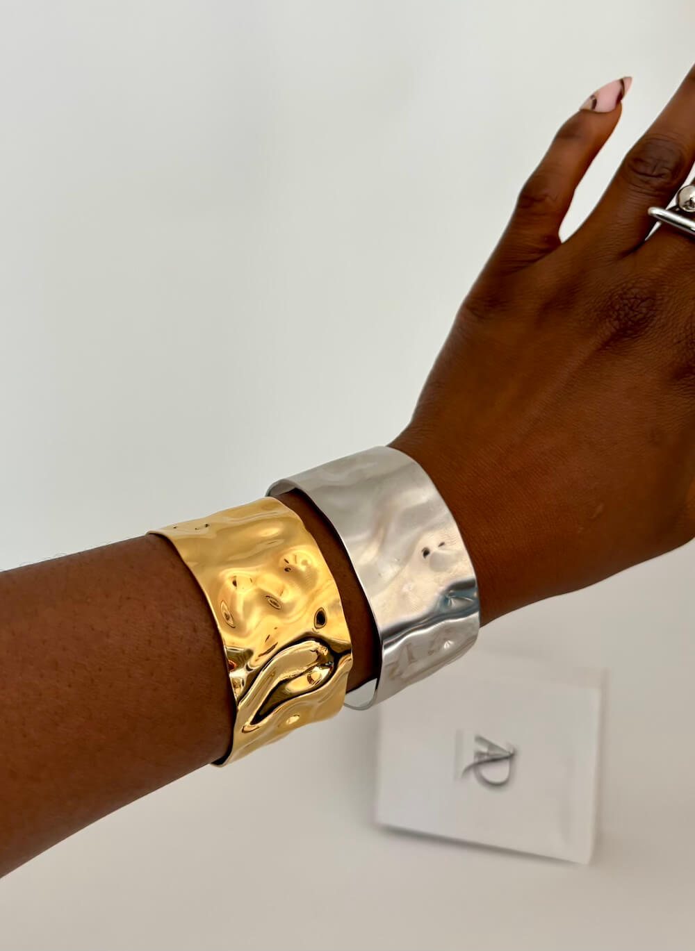 Onrue cuff