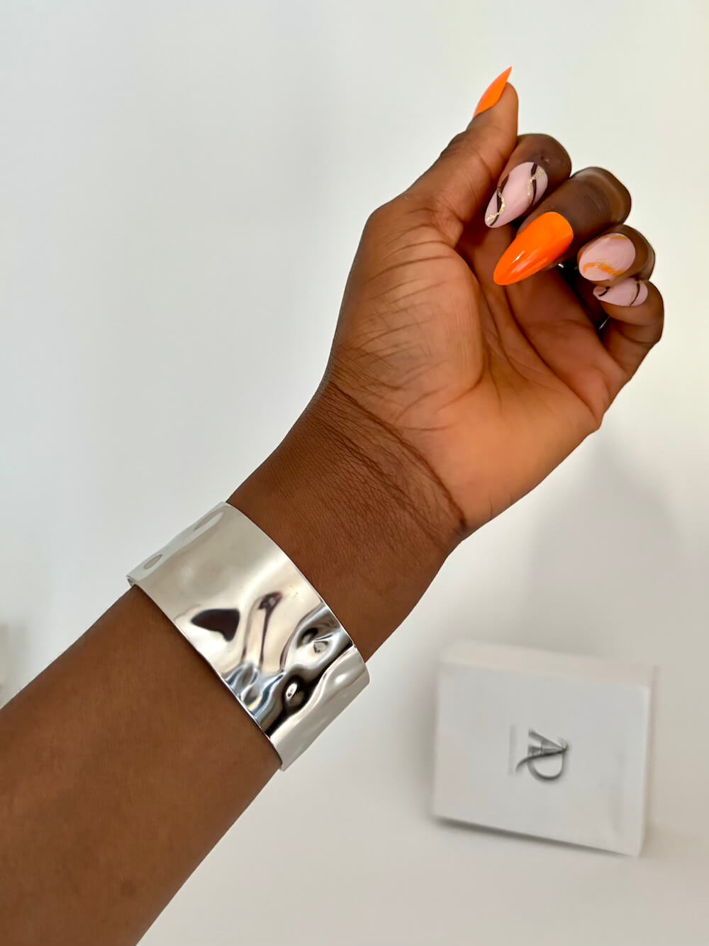Onrue cuff