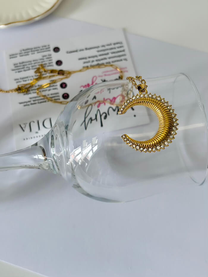 Crescent piece