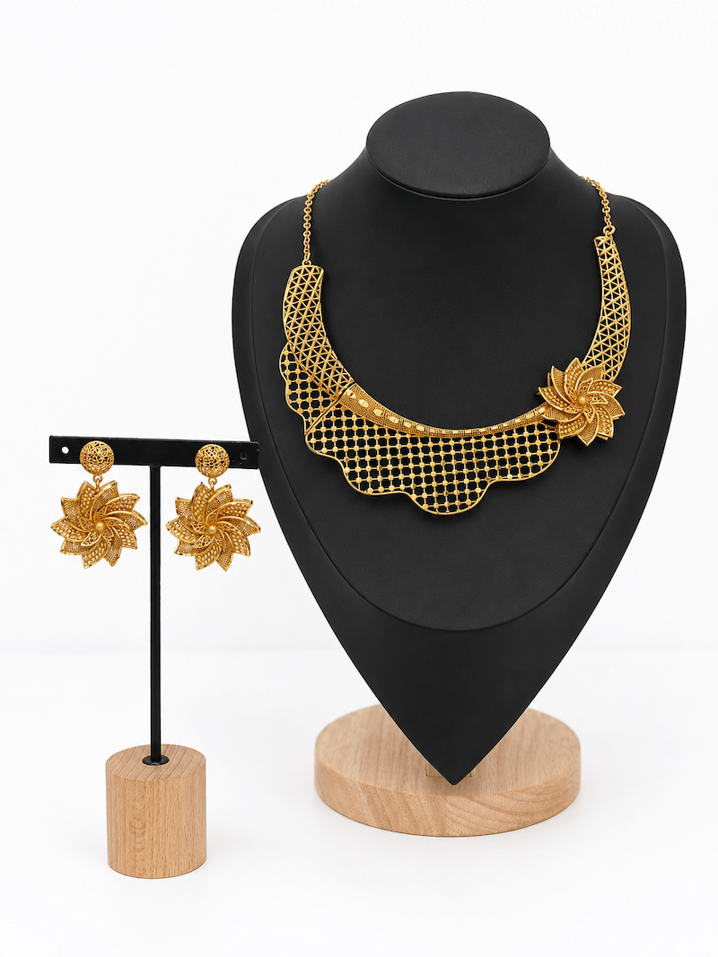 Lola set